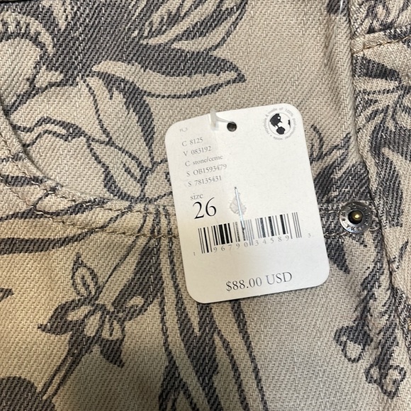 Free People We The Free Beginner's Luck Floral Denim Shorts 26 - Picture 2 of 6